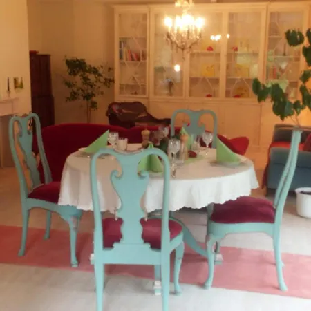 Apartment Idyl *