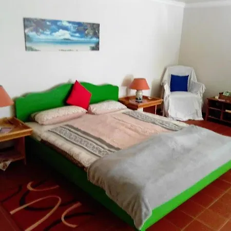 Idyl Apartment *